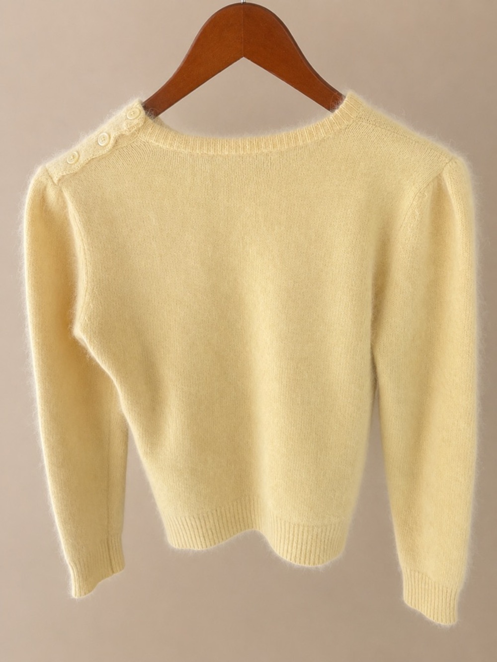 Vintage Saks Fifth Avenue Lambswool Angora Sweater M Fits S Soft Yellow Luxury - Picture 3 of 6